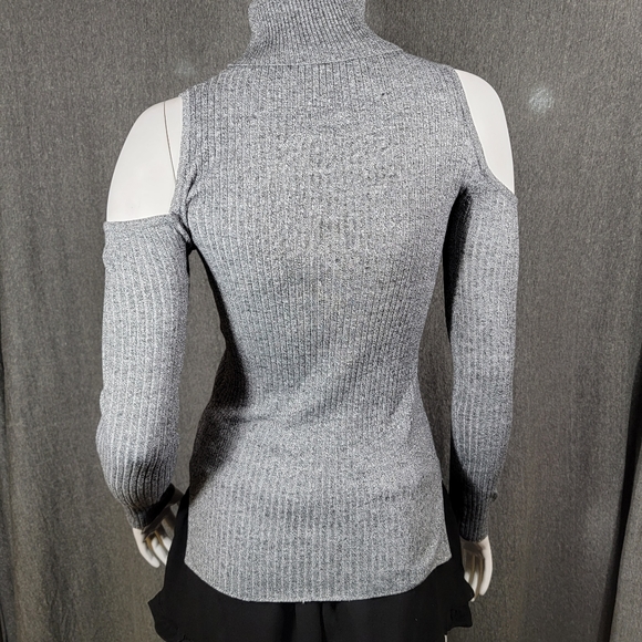 ๐ค Black Cold Sholder Top by Maze Collection - Picture 3 of 5